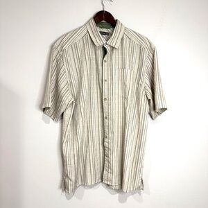 REI Mens Large Tan Brown White Stripe Short Sleeve Button Up Shirt WW17